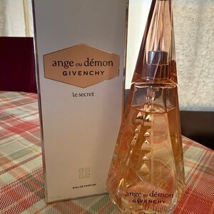 Givenchy Ange ou Démon Le Secret Eau de Parfum in Pink and Gold